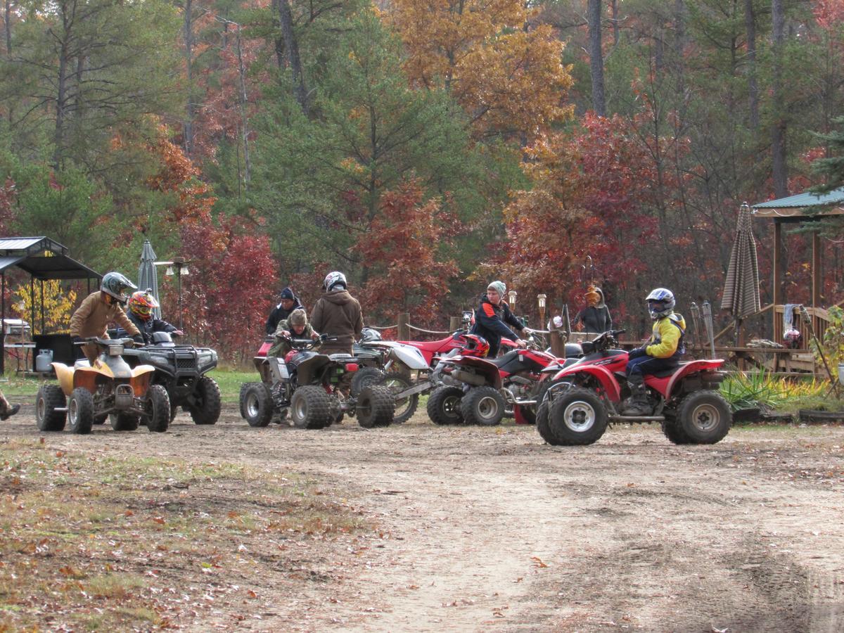 Best Bear Lodge & Campground Irons ภายนอก รูปภาพ